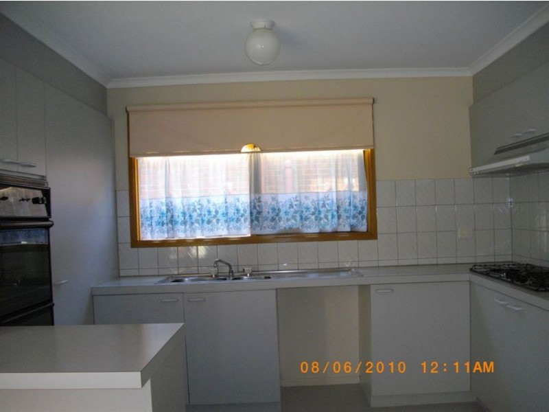 2/72 Leicester Avenue, Glen Waverley VIC 3150