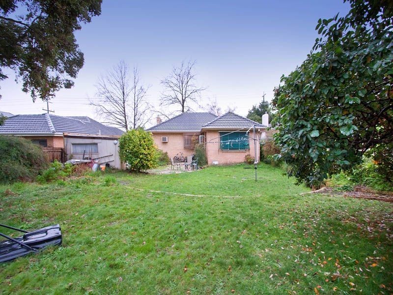 16 Fraser Street, Glen Waverley VIC 3150