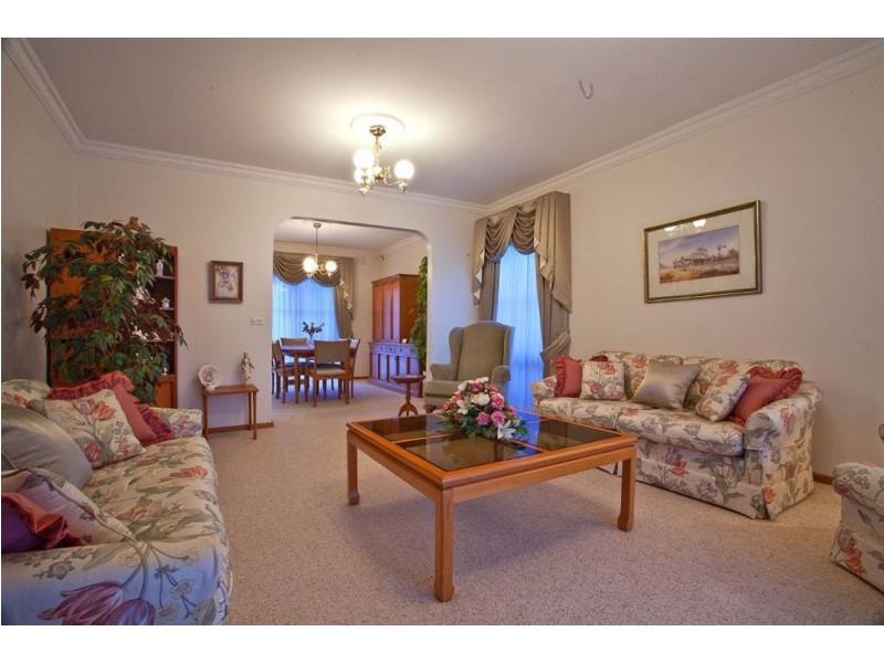43 Atheldene Drive, Glen Waverley VIC 3150
