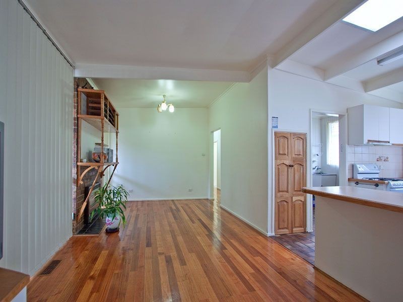 30 Lincoln Avenue, Glen Waverley VIC 3150