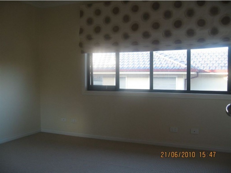 2/27 Glen Court, Glen Waverley VIC 3150