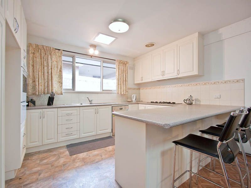 5 Groom Court, Glen Waverley VIC 3150