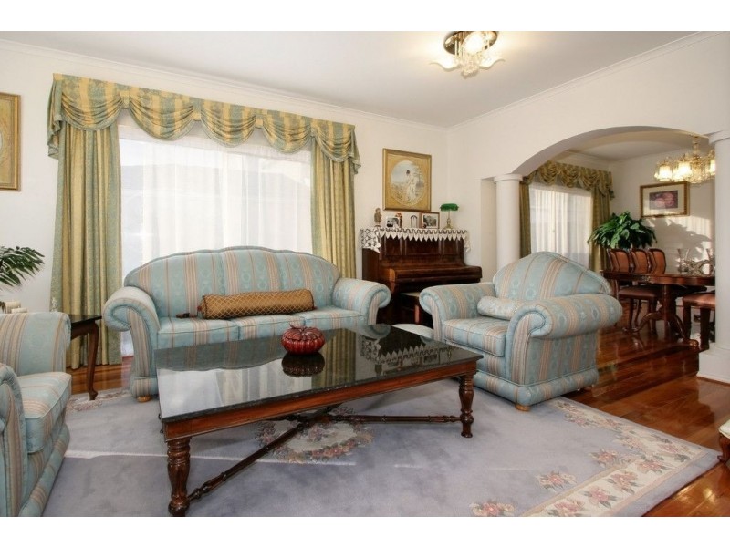 13 Alamein Avenue, Ashburton VIC 3147