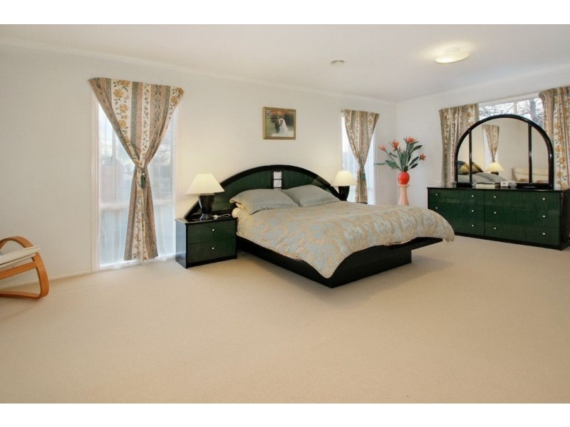 13 Alamein Avenue, Ashburton VIC 3147
