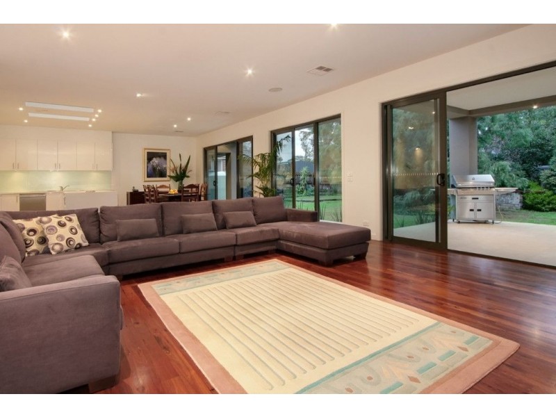 70 Cypress Avenue, Glen Waverley VIC 3150