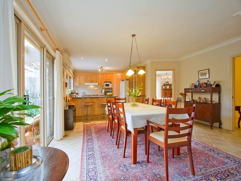 15 Currie Terrace, Glen Waverley VIC 3150