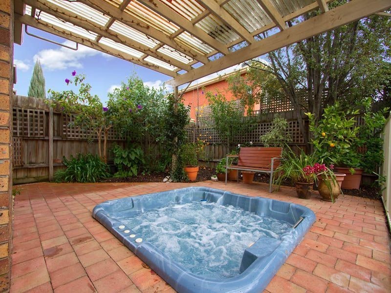 15 Currie Terrace, Glen Waverley VIC 3150