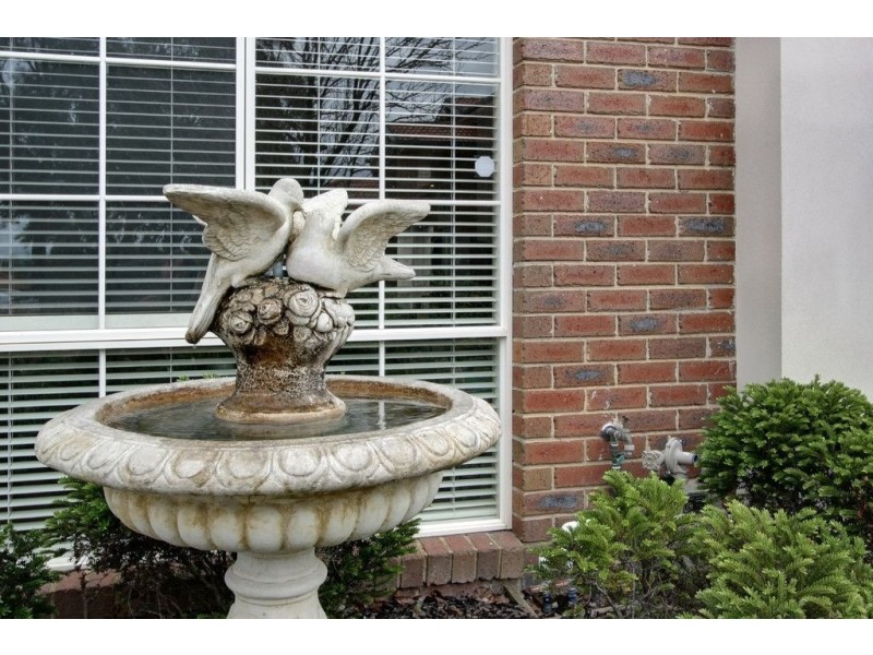 15 Saxon Wood Drive, Vermont South VIC 3133