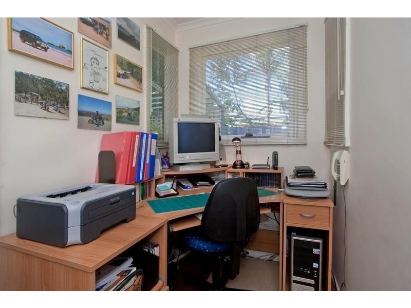 16 Roberts Street, Glen Waverley VIC 3150