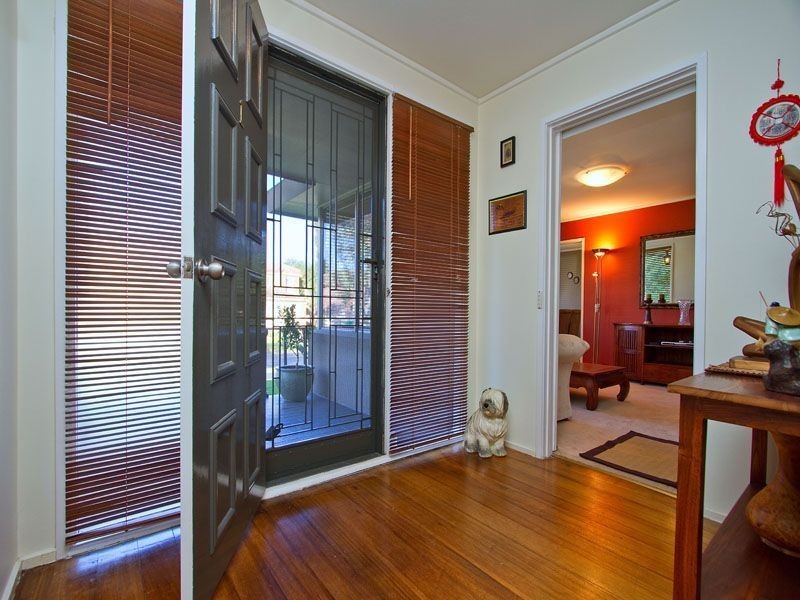 1 Glamis Court, Glen Waverley VIC 3150