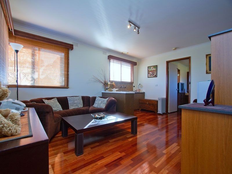 1 Glamis Court, Glen Waverley VIC 3150