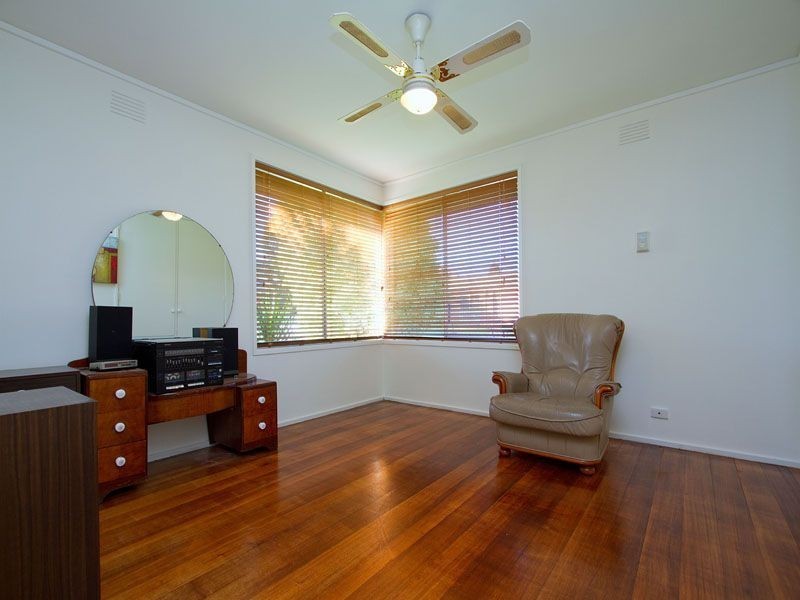 1 Glamis Court, Glen Waverley VIC 3150