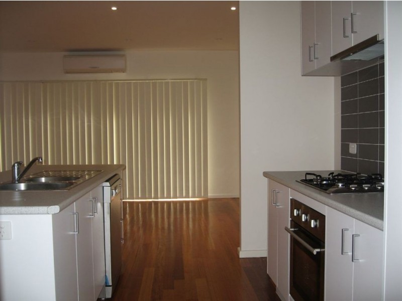 2/5 Newton Street, Chadstone VIC 3148