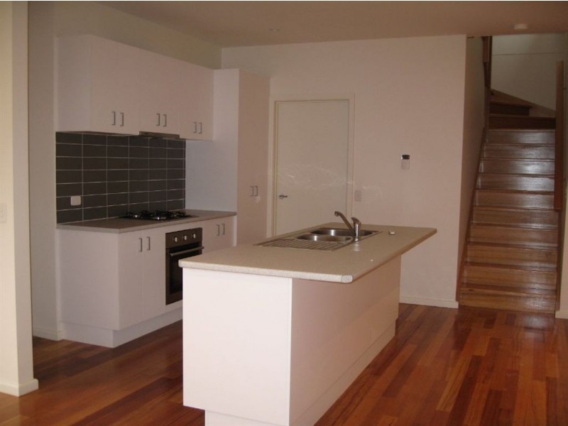 2/5 Newton Street, Chadstone VIC 3148