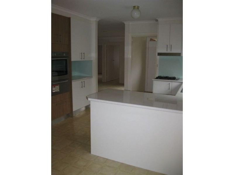 24 Camelot Drive, Glen Waverley VIC 3150