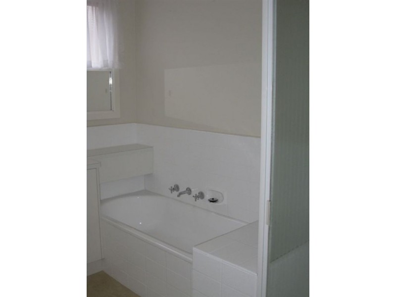 24 Camelot Drive, Glen Waverley VIC 3150