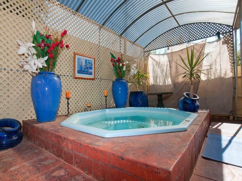 3 Redhill Avenue, Burwood East VIC 3151