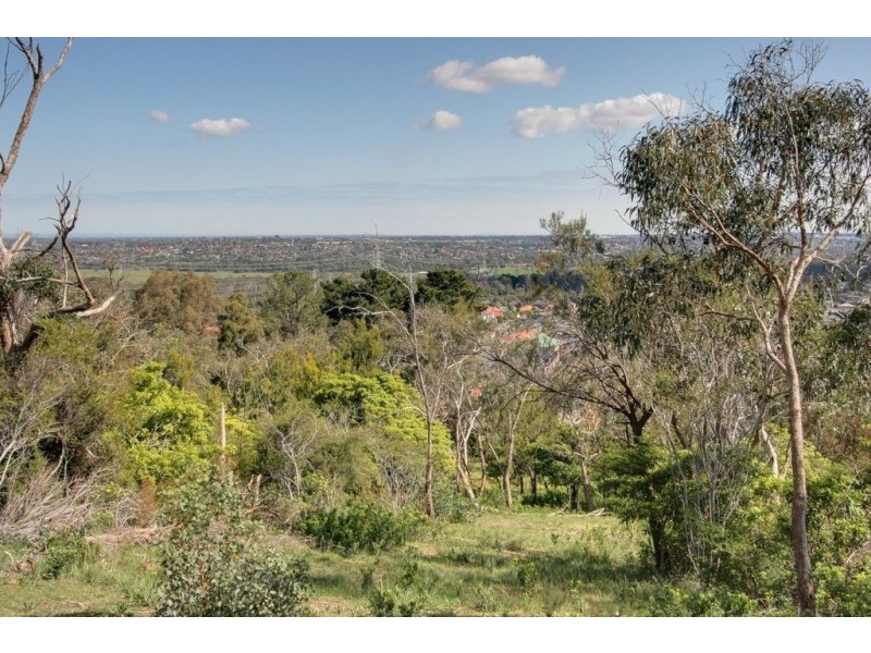5A Reservoir Crescent, Rowville VIC 3178