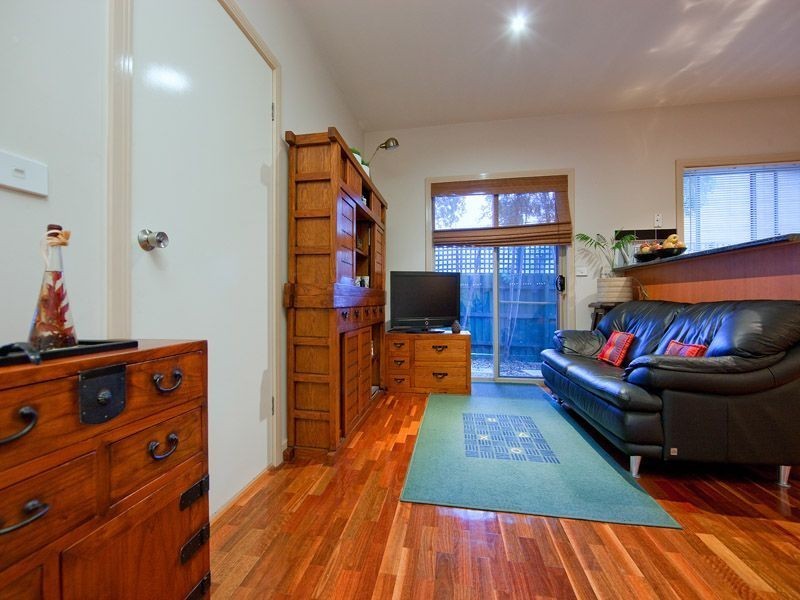 2/2 Harris Crescent, Glen Waverley VIC 3150