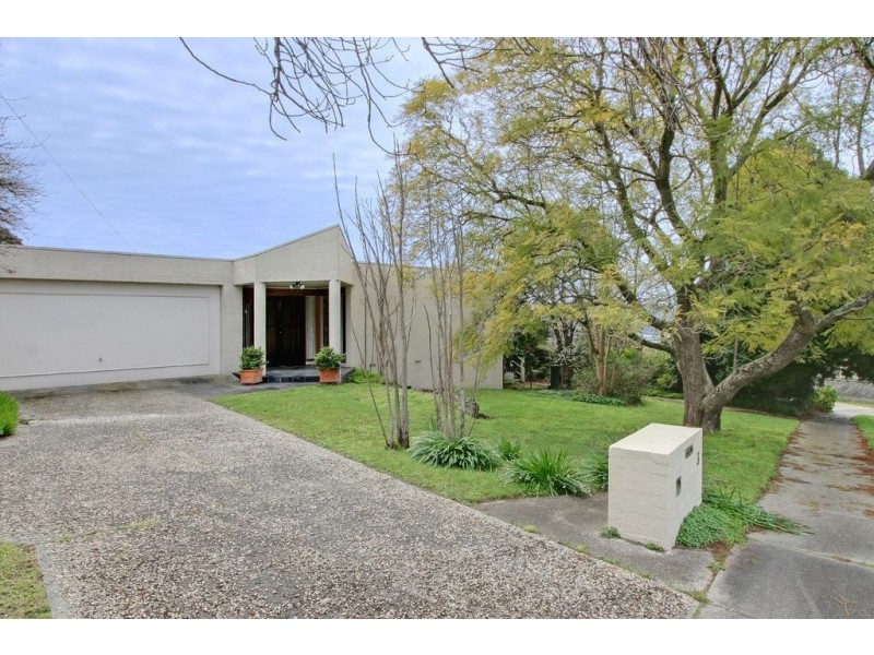 3 Annetta Court, Wheelers Hill VIC 3150