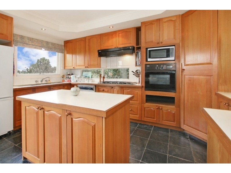 3 Annetta Court, Wheelers Hill VIC 3150