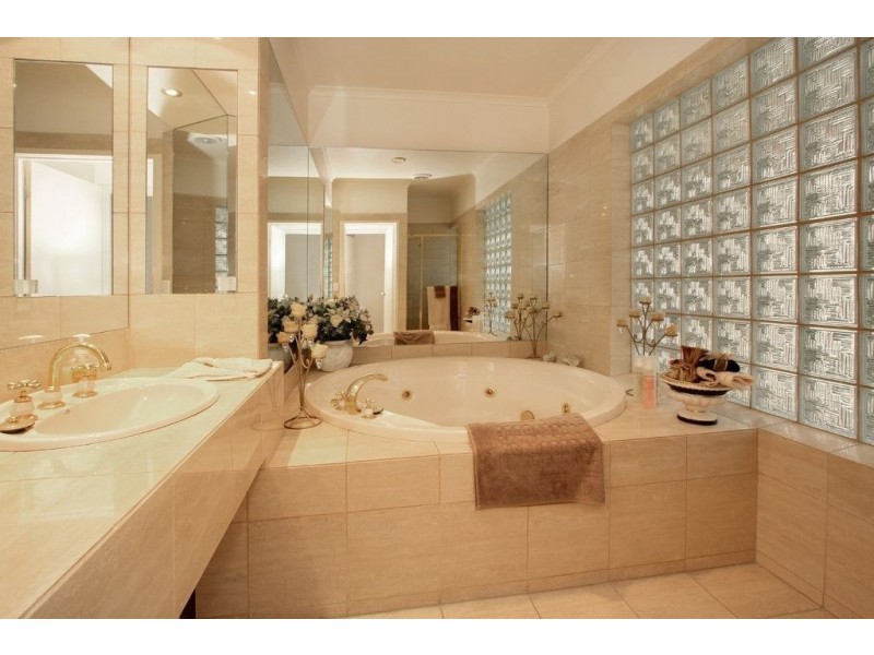 3 Annetta Court, Wheelers Hill VIC 3150