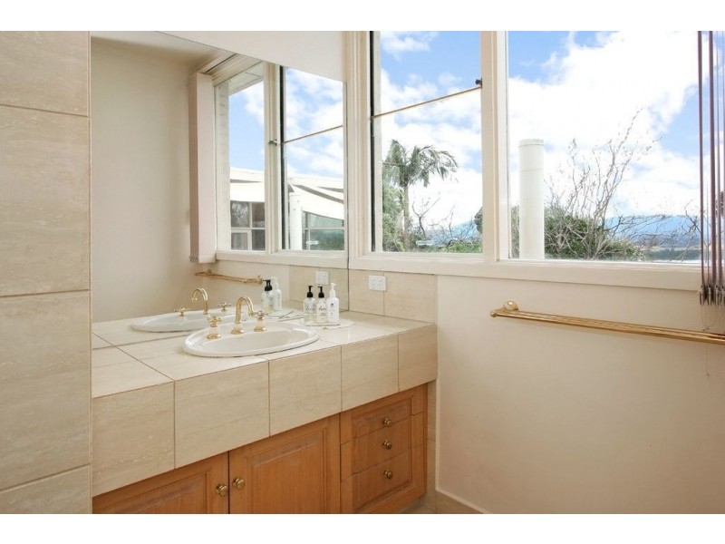 3 Annetta Court, Wheelers Hill VIC 3150