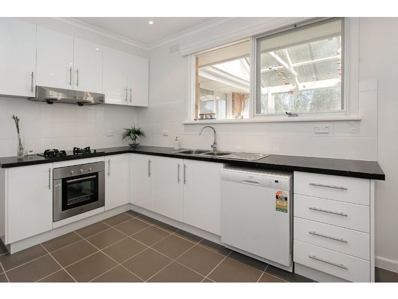 13 The Outlook, Glen Waverley VIC 3150