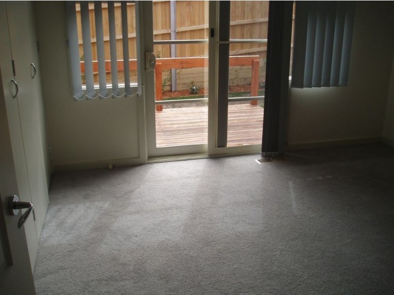 2/24 Tobias Avenue, Glen Waverley VIC 3150