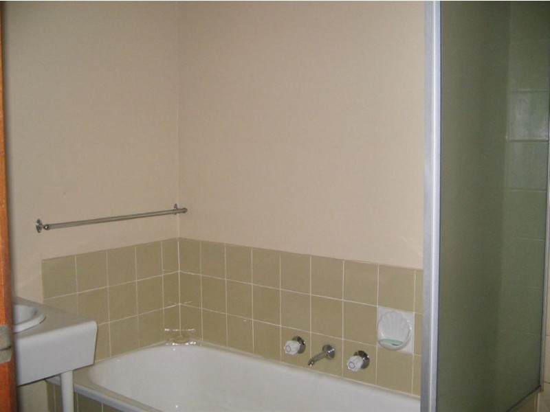 2/82 Ivanhoe Street, Glen Waverley VIC 3150