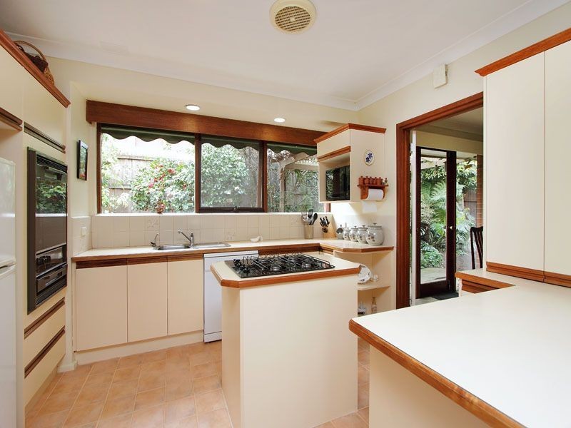 10 Belvedere Avenue, Wheelers Hill VIC 3150