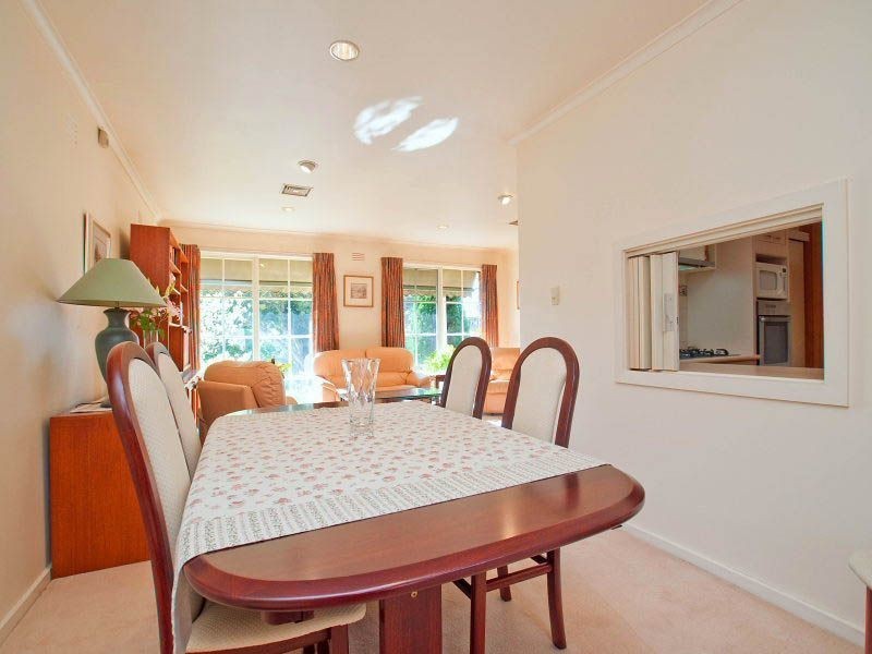 11 Honeysuckle Avenue, Wheelers Hill VIC 3150