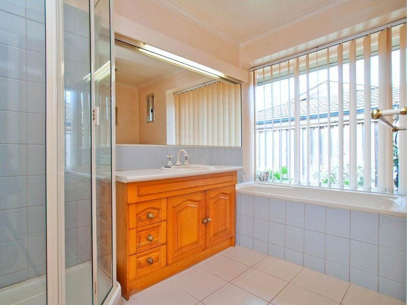 11 Honeysuckle Avenue, Wheelers Hill VIC 3150