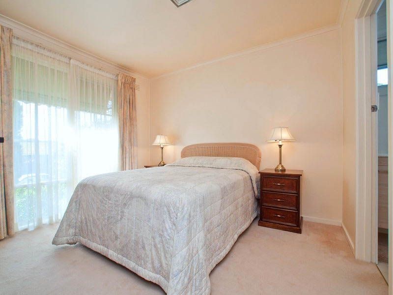 11 Honeysuckle Avenue, Wheelers Hill VIC 3150