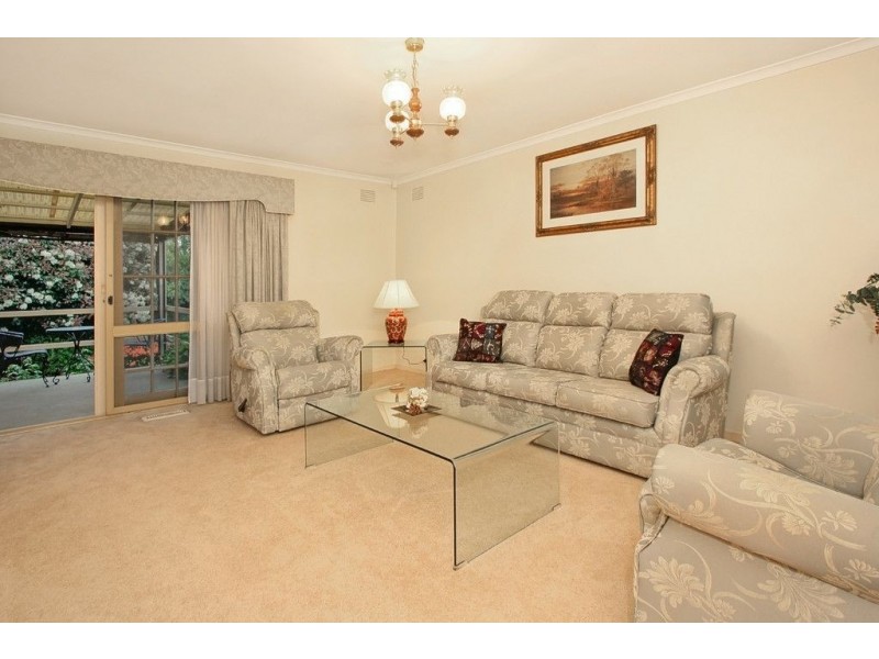 11 Stockmans Drive, Vermont South VIC 3133