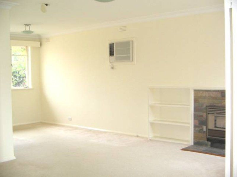 30 Folkestone Road, Glen Waverley VIC 3150