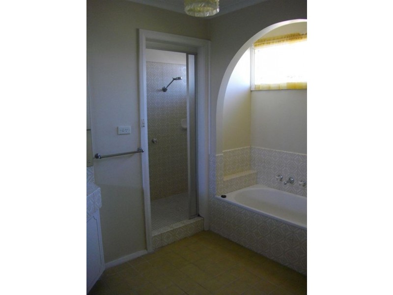 12 Chivers Avenue, Glen Waverley VIC 3150