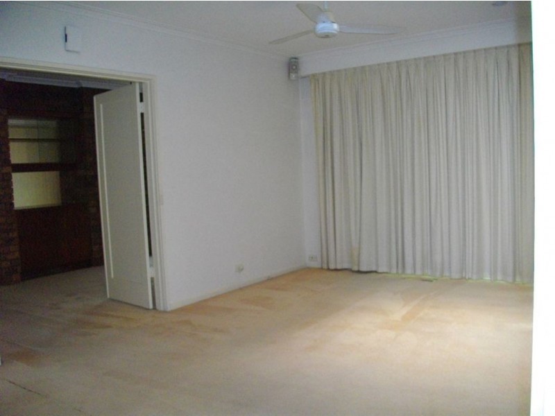39 Cambridge Drive, Glen Waverley VIC 3150