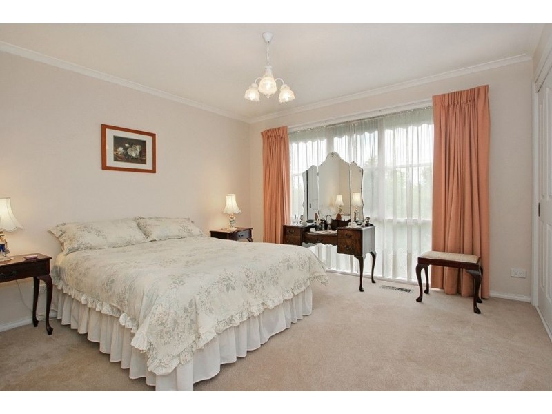 1/26 Pepperell Avenue, Glen Waverley VIC 3150