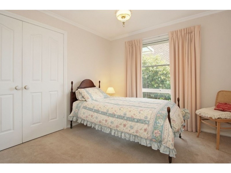 1/26 Pepperell Avenue, Glen Waverley VIC 3150