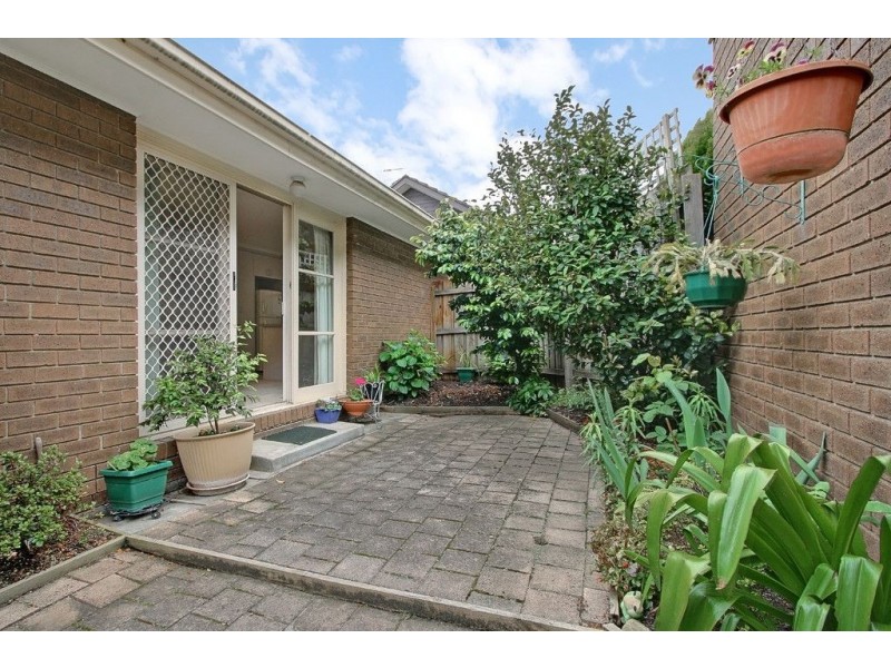 1/26 Pepperell Avenue, Glen Waverley VIC 3150