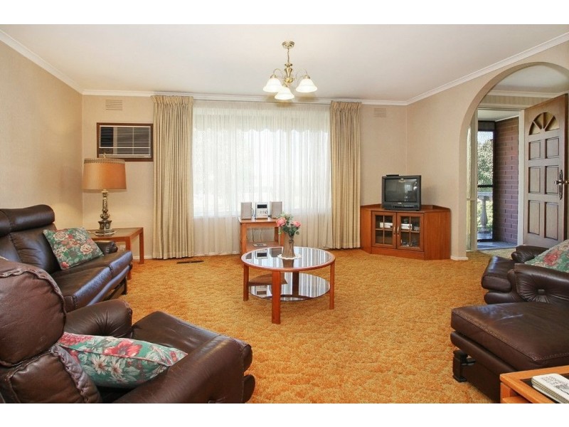 18 Rembrandt Drive, Wheelers Hill VIC 3150