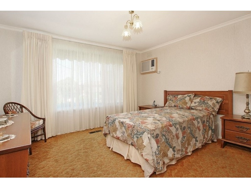 18 Rembrandt Drive, Wheelers Hill VIC 3150