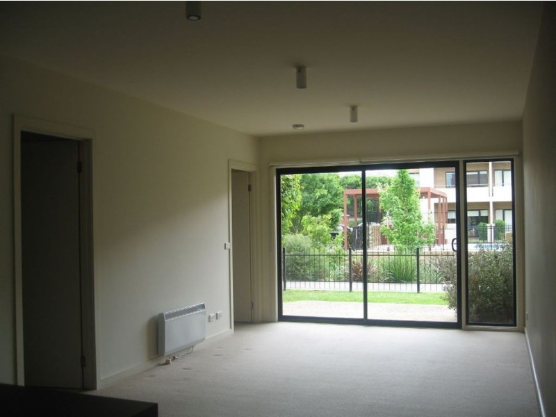 2/2 Greenfield Drive, Clayton VIC 3168