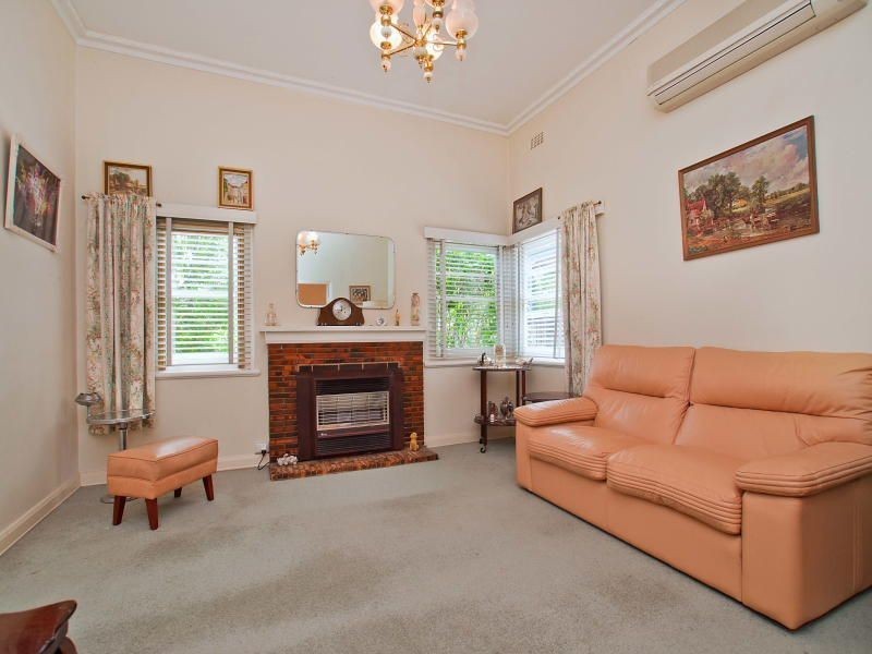 50 Aitchison Ave, Ashburton VIC 3147