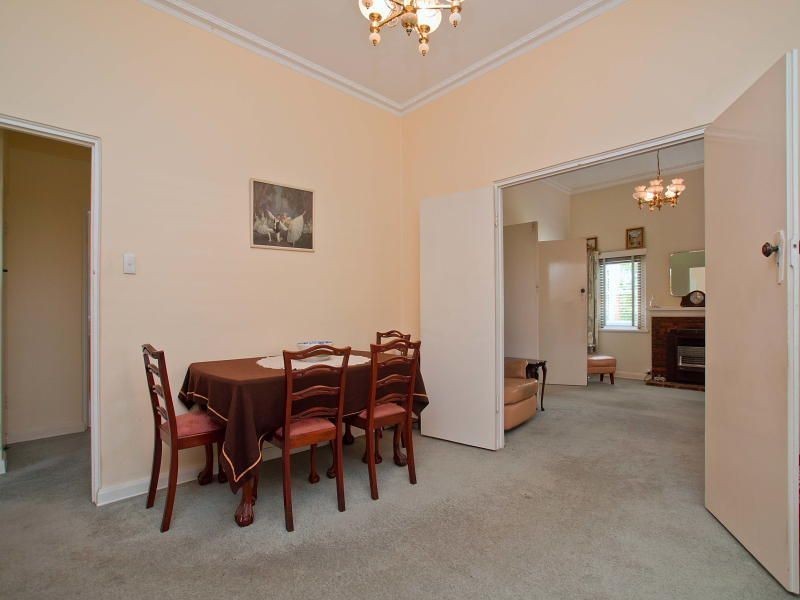 50 Aitchison Ave, Ashburton VIC 3147