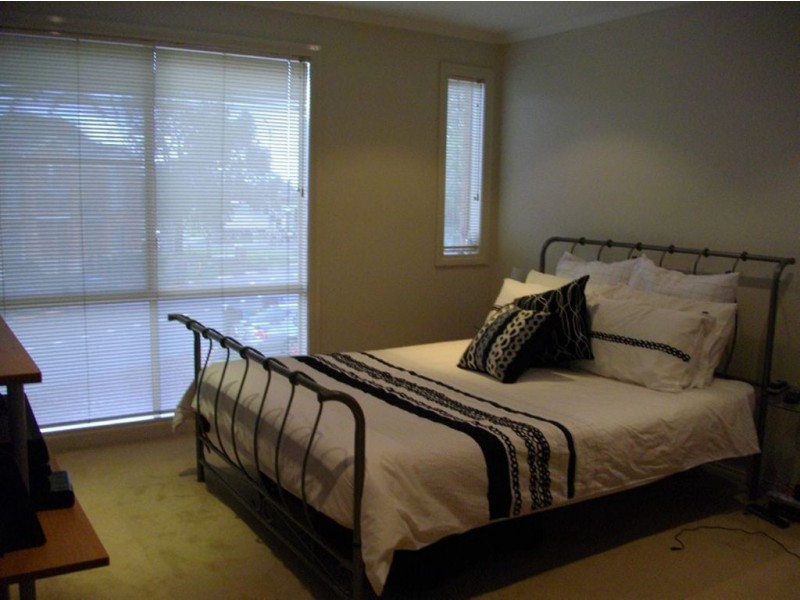 1 St Laurent Rise, Knoxfield VIC 3180