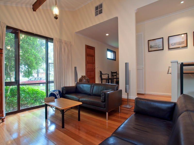 9 Lanoma Court, Wheelers Hill VIC 3150