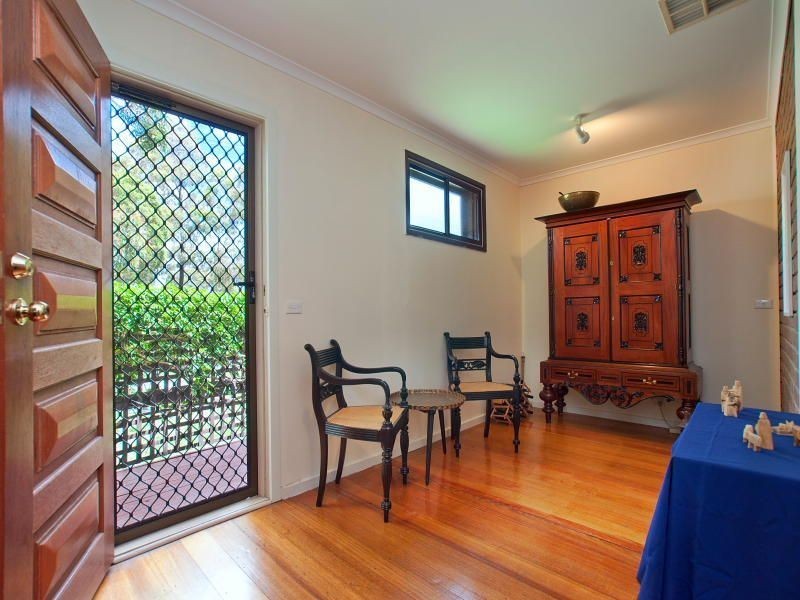 9 Lanoma Court, Wheelers Hill VIC 3150