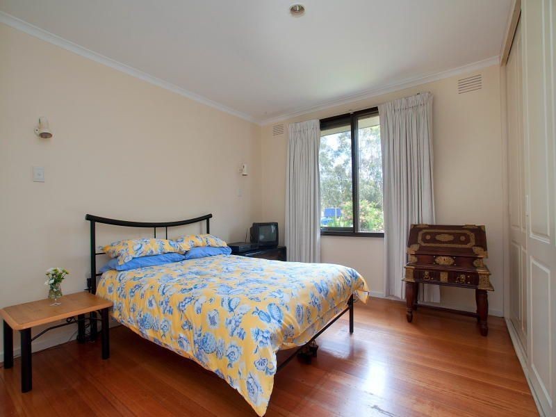 9 Lanoma Court, Wheelers Hill VIC 3150